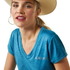 Ariat® Ladies Laguna Logo Baselayer Peacock Blue T-Shirt 10043432 8 Ariat® Ladies Laguna Logo Baselayer Peacock Blue T-Shirt 10043432 -Cheap Western Outerwear Store S23 WMS WEST 10043432 detail01